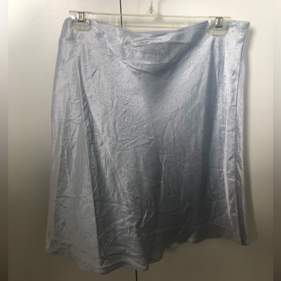 Aritzia Babaton Satin Mini Skirt in Ice Blue, size 16/XL - Picture 2 of 3